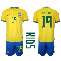 Brasilien Antony #19 Replika babykläder Hemmaställ Barn VM 2022 Kortärmad (+ korta byxor)